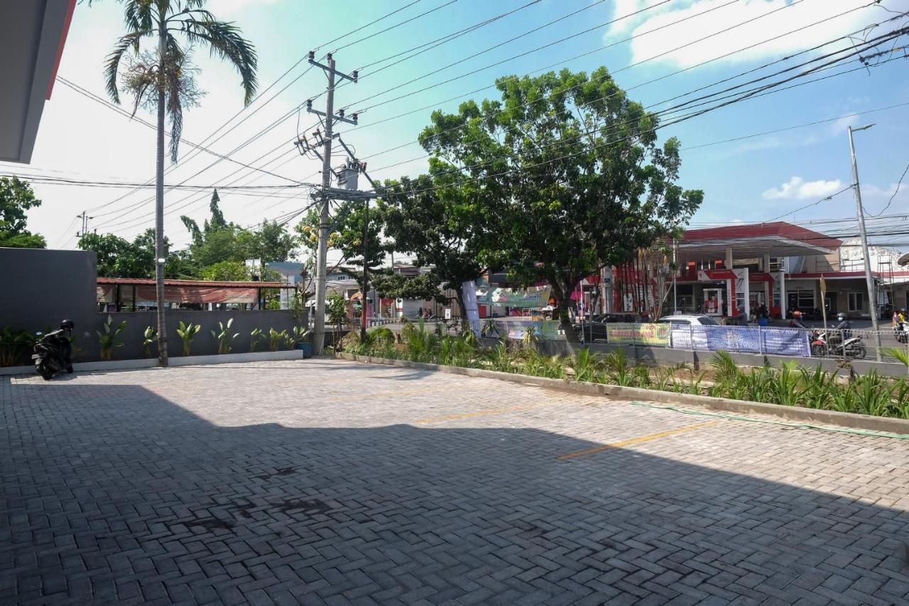 Sans Hotel Aurum Majapahit Semarang Exteriér fotografie