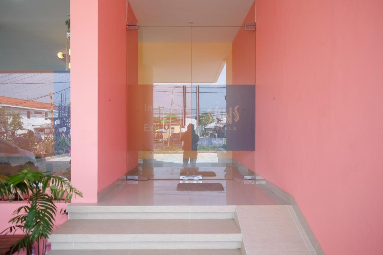 Sans Hotel Aurum Majapahit Semarang Exteriér fotografie